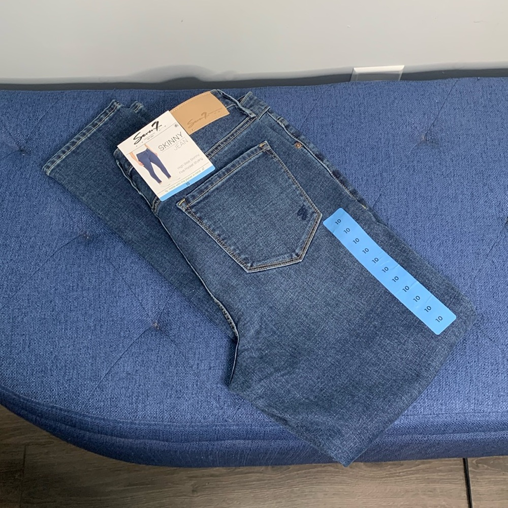 Seven7 women’s skinny blue jeans